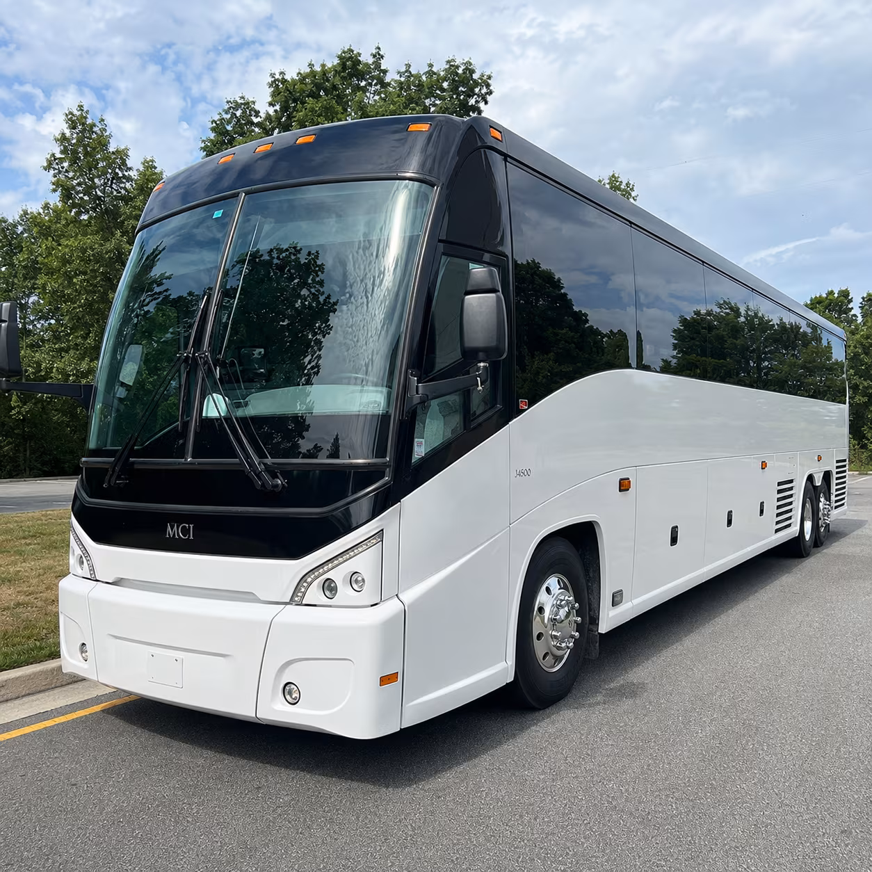 start planning your sunnyvale concert night with a bus that fits your group
