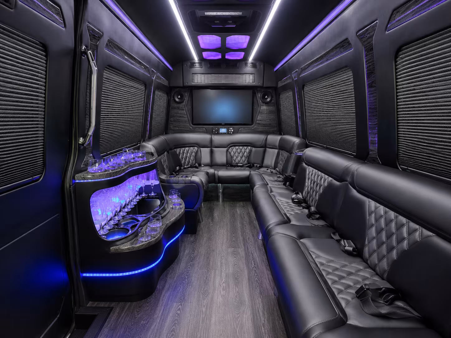 sunnyvalecoachbuscompany com makes long distance transportation easy for tech companies and corporate groups